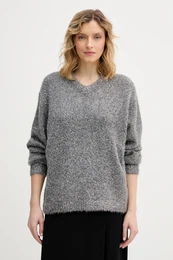 Pulover z dodatkom volne