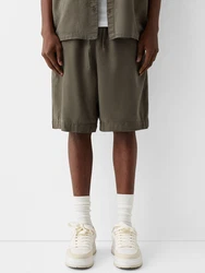 Bershka Shorts khaki