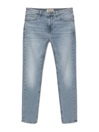 Jeans hellblau