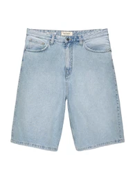 Shorts hellblau