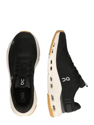On Sneaker 'Cloudnova Form 2' schwarz/weiß