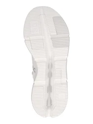 On Sneaker 'Cloudnova 2' weiß