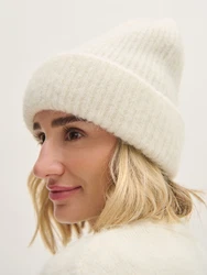 Tatiana Zidekova Mütze offwhite
