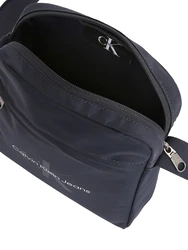 Calvin Klein Jeans Umhängetasche 'ESSENTIALS' marineblau/weiß