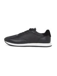 Sneaker schwarz