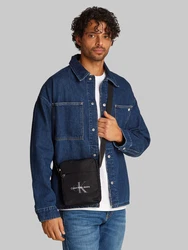 Calvin Klein Jeans Umhängetasche 'ESSENTIALS' opal/schwarz/weiß