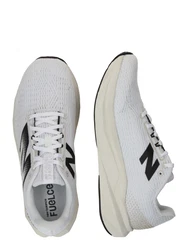 new balance Laufschuh 'FC Propel' schwarz/weiß