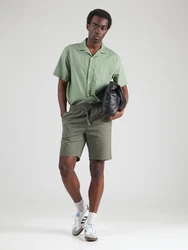 Matinique Shorts 'Barton' oliv