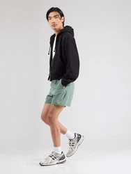 New Balance Sportshorts Sport Essentials Short hellgrün/weiß