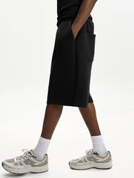 Bershka Shorts schwarz