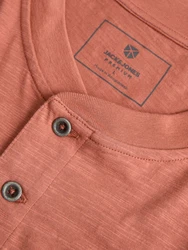 JACK & JONES T-Shirt 'JJBlunixs' kirschrot