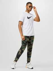 Nike Sportswear T-Shirt 'Swoosh' schwarz/offwhite