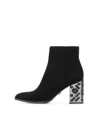 Nízké kozačky černá