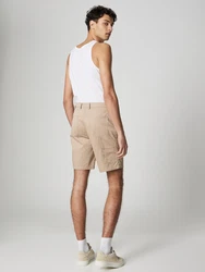ABOUT YOU x Jaime Lorente Shorts Kai hellbraun