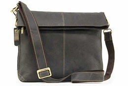 - Umhängetasche - Moorbraun - mit gefalteter Oberseite - Leder - A4 - (18762) - GRÖßE: B: 35 H: 27-38 T: 3-9 cm