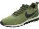 Nike Herren Sneaker MD Runner 2 Eng Gymnastikschuhe, Grün (Cargo Khakiblacklt Blue Fury 301), 42 EU