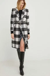 Pla enski, rna barva,