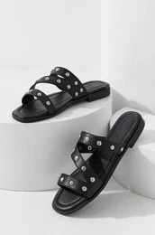 Usnjeni natikai enski, rna barva