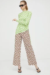 Hlae Rsum enski, rjava barva