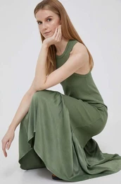 Obleka zelena barva