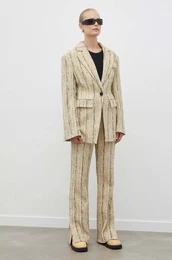 Hlae enski, rna barva