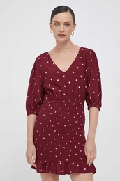 Obleka bordo barva