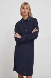 Obleka mornarsko modra barva