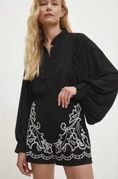 Kratke hlae z lanom rna barva