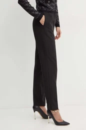 Hlae ROBERTA enske, rna barva, W4YB52 WFWX2