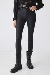 Hlae enski, rna barva