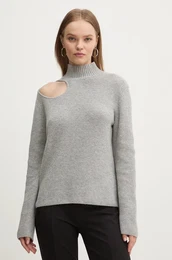 Pulover s primesjo volne