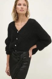 Jopica z volno rna barva