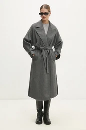 Pla z volno siva barva