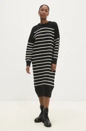 Obleka z volno rna barva