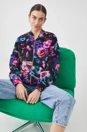 Pulover enska, rna barva