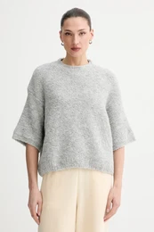 Pulover z dodatkom volne