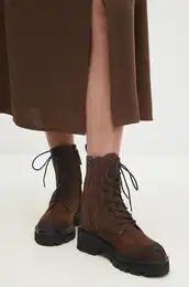 Nizki kornji iz semia enski, rjava barva