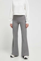 Hlae enski, zelena barva