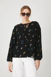 Bluza s primesjo lana