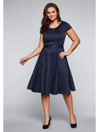 Cocktailkleid BY JOE BROWNS Groe Gren Gr. 48, Normalgren, blau (marine) Damen Kleider Partykleid mit Bubikragen und Stoffgrtel