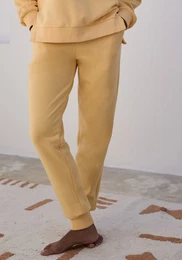 Sweathose , Damen, Gr. 44/46, N-Gr, gelb, Sweatware, Obermaterial: 60% Baumwolle, 40% Polyester, unifarben, bedruckt, modisch, bequem lang, Hosen, Loungehose mit seitlichen Taschen und kleinem Druck, Loungewear