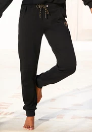 Sweathose , Damen, Gr. 44/46, N-Gr, schwarz, Sweatware, Obermaterial: 60% Baumwolle, 40% Polyester, unifarben, bedruckt, modisch, bequem lang, Hosen, Loungehose mit seitlichen Taschen und kleinem Druck, Loungewear