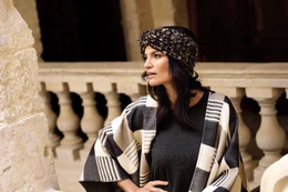 enski naglavni trak Kamea_Headband_K.19.365.08_Black-Honey