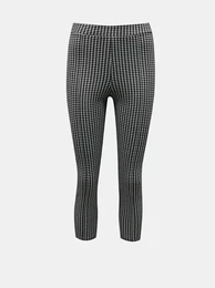 Black and white 3/4 pants