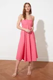 Elegantní Midi Šaty image