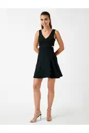 Decollete pas mini aty s vstihem do V
