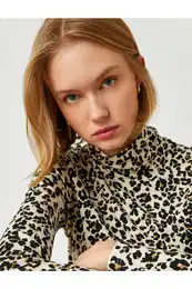 Leopard Printed Long Sleeve T-Shirt