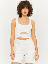 White crop top with cutout - Women's