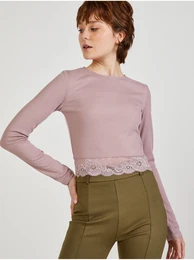 Light pink T-shirt with lace - Women
