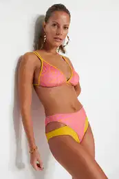 zebra vzorasto izrezano podrobno dno bikinija